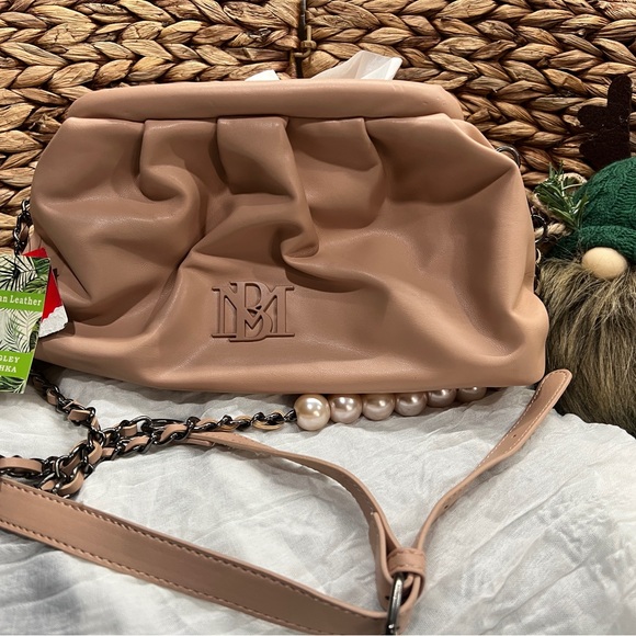 Badgley Mischka Blush Vegan Leather Bag - Picture 5 of 11